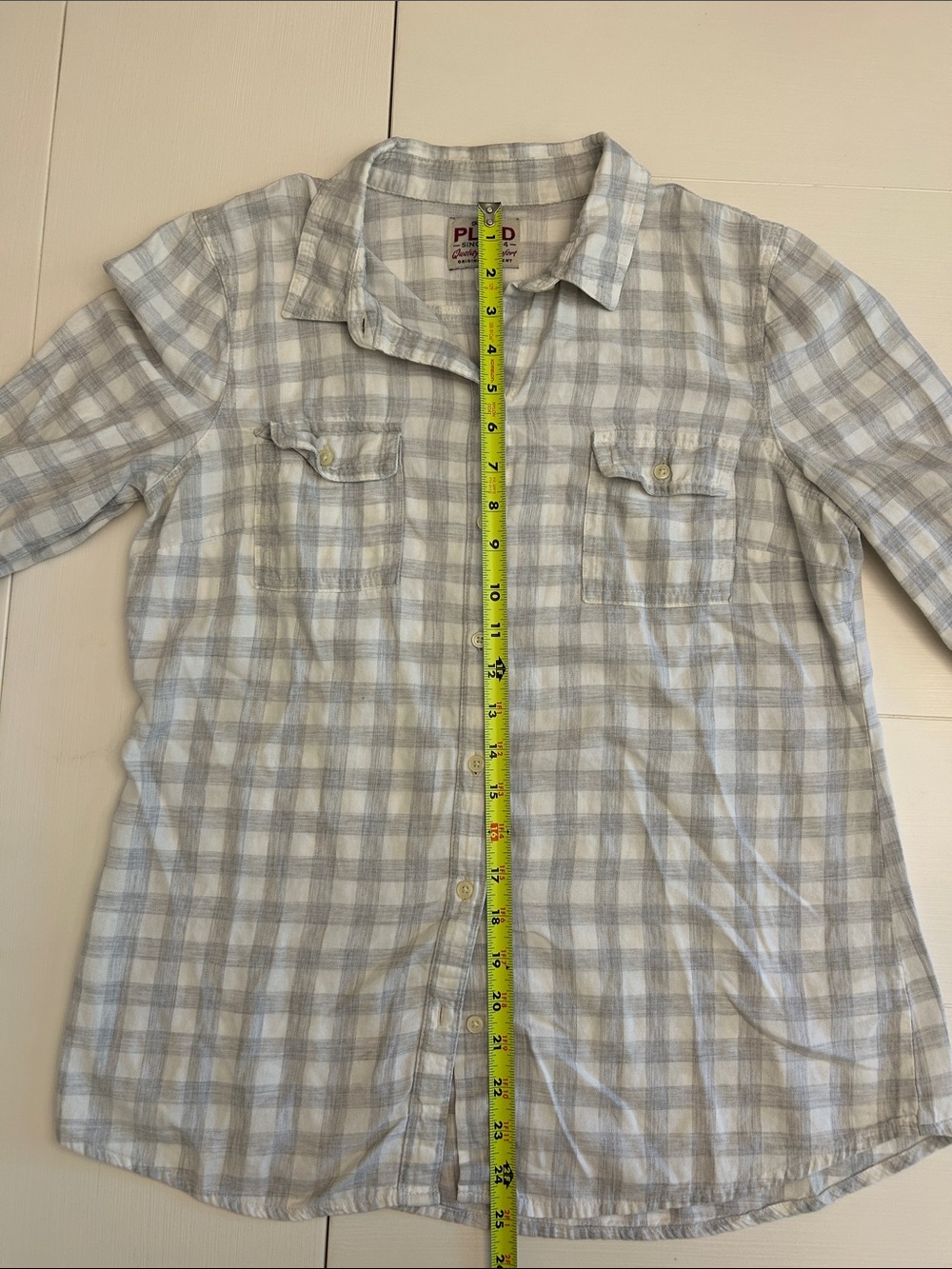 Old Navy Plaid Button-Up in Grey and White plaid - Picture 6 of 8